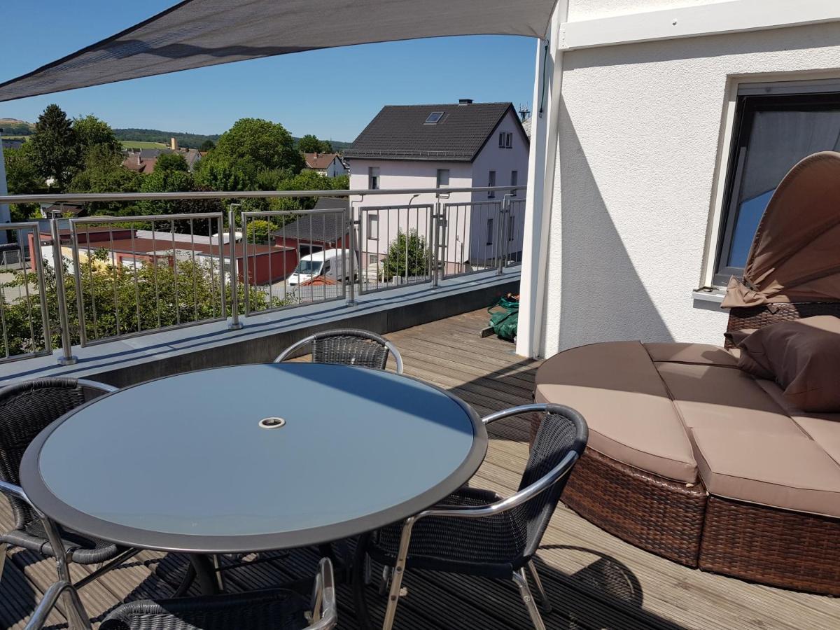 Apartment Near Frankfurt, Fantastic View! Usingen ภายนอก รูปภาพ